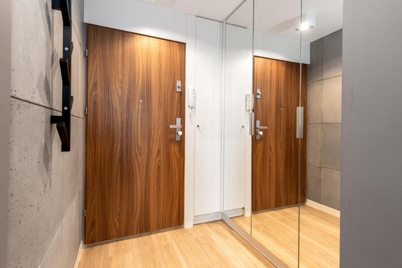 Kairos Apartments - Spodek - 100 M Od Spodka カトヴィツェ エクステリア 写真