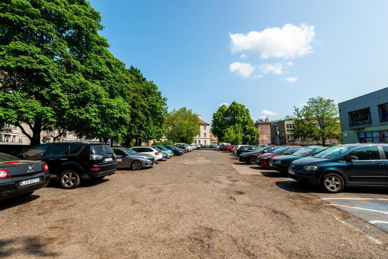 Kairos Apartments - Spodek - 100 M Od Spodka カトヴィツェ エクステリア 写真